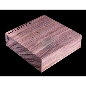 Amaranth Block 17,5 x 17,5 x 5 cm